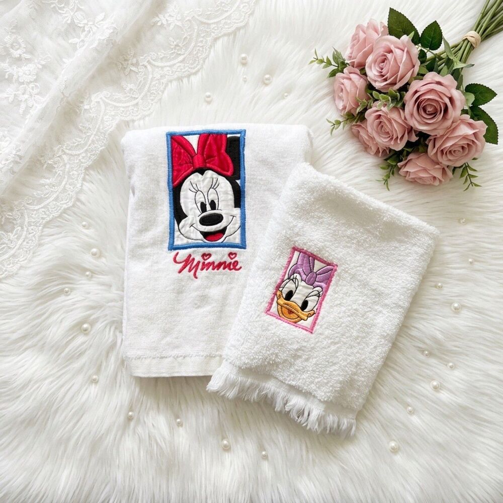 Disney Minnie Mouse & Daisy Duck Embroidered Childs towel set Vintage
